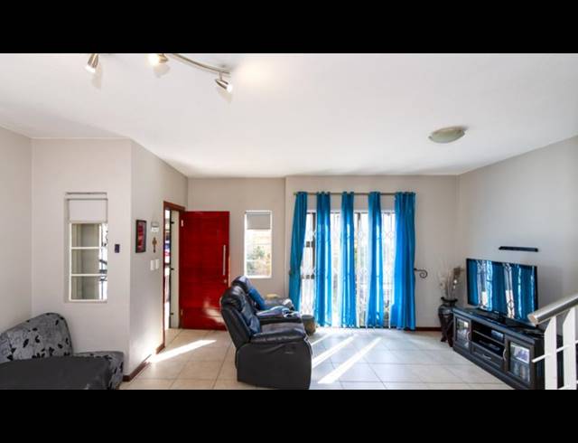 3 BEDROOM DUPLEX FOR SALE IN EASTLEIGH